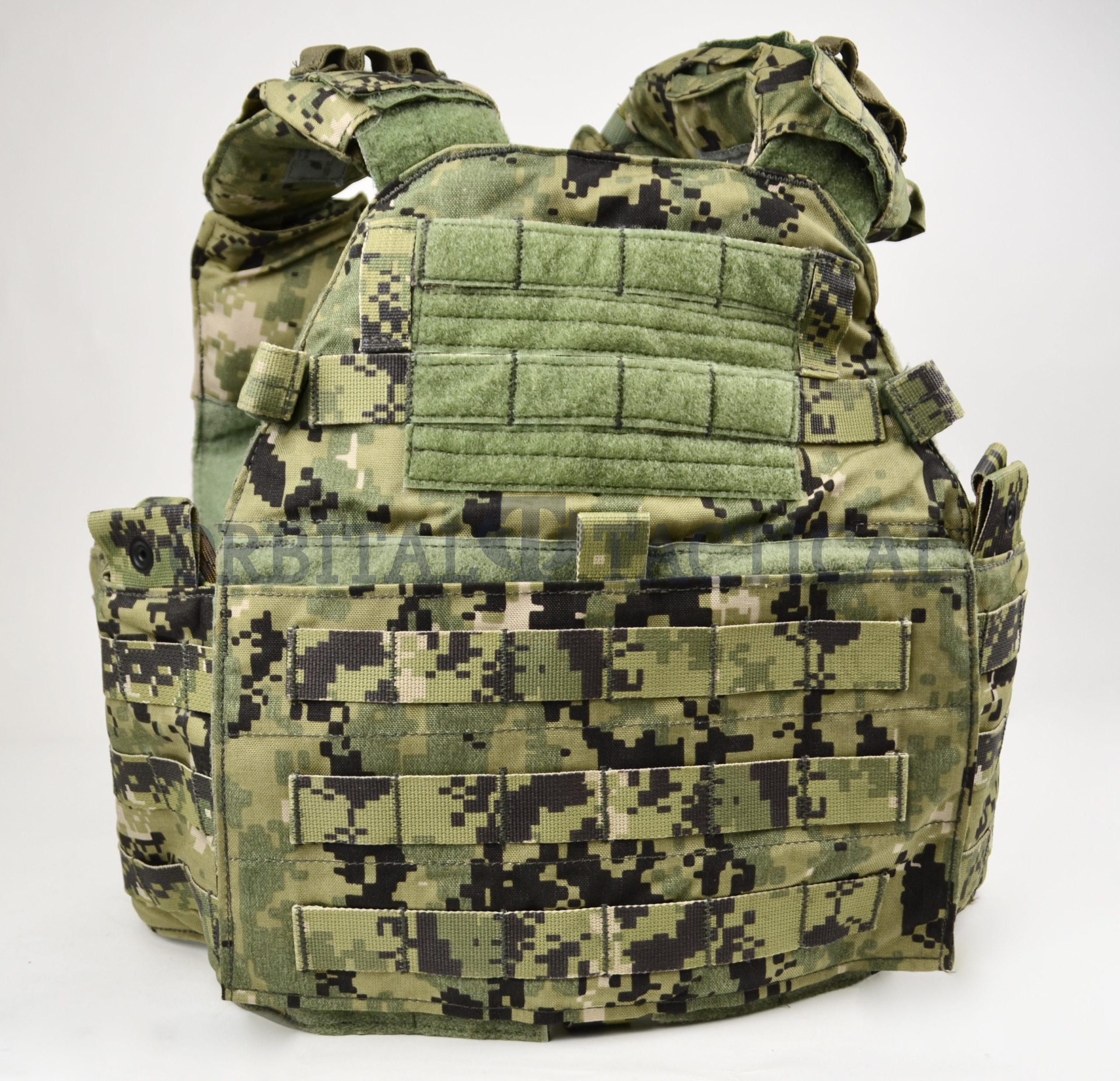 New Eagle Industries MMAC Swimmers Cut Plate Carrier AOR2